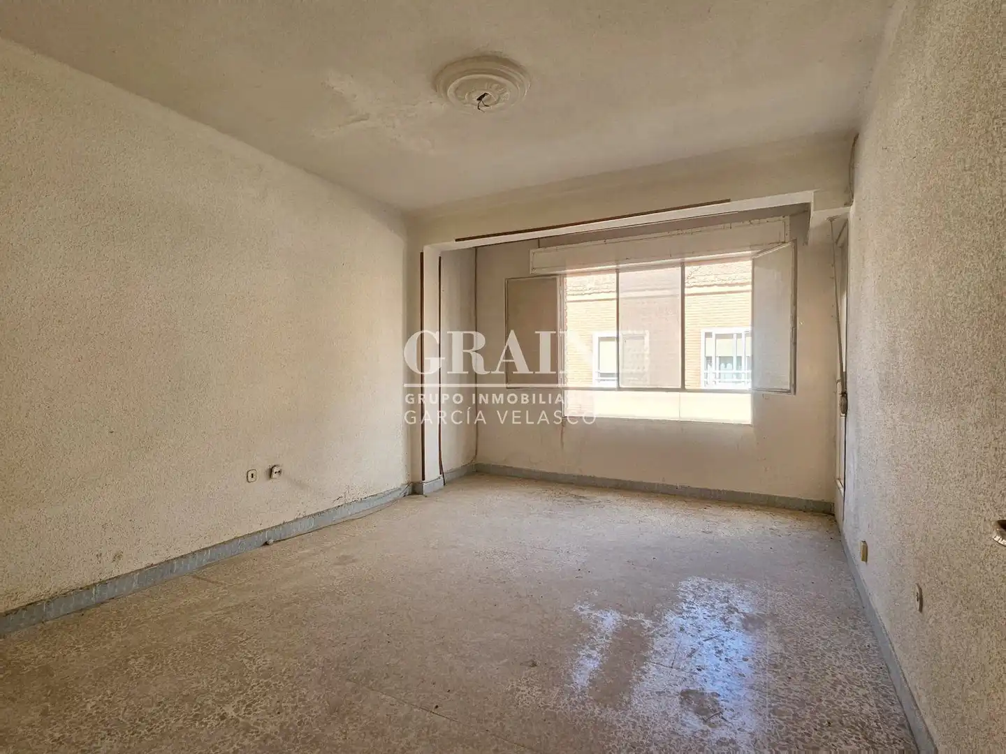 Bedroom of Flat for sale in Albacete  with Balcony