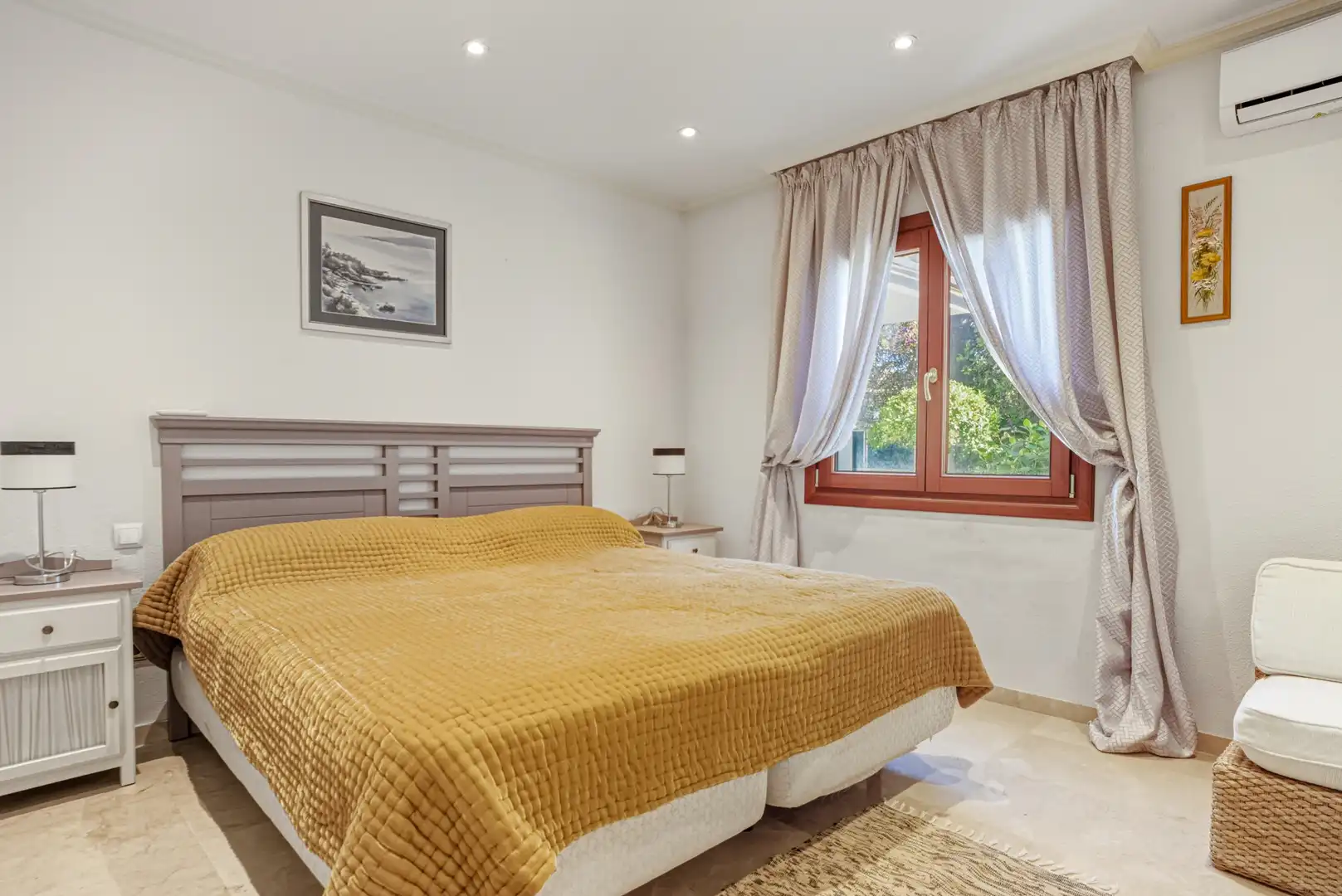 Habitación de Casa o chalet en venta en Estepona con Aire acondicionado, Jardín privado y Terraza