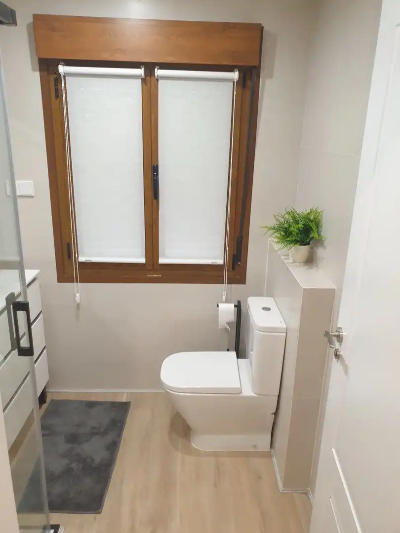 Baño de Piso de alquiler en Miranda de Ebro con Calefacción y Terraza