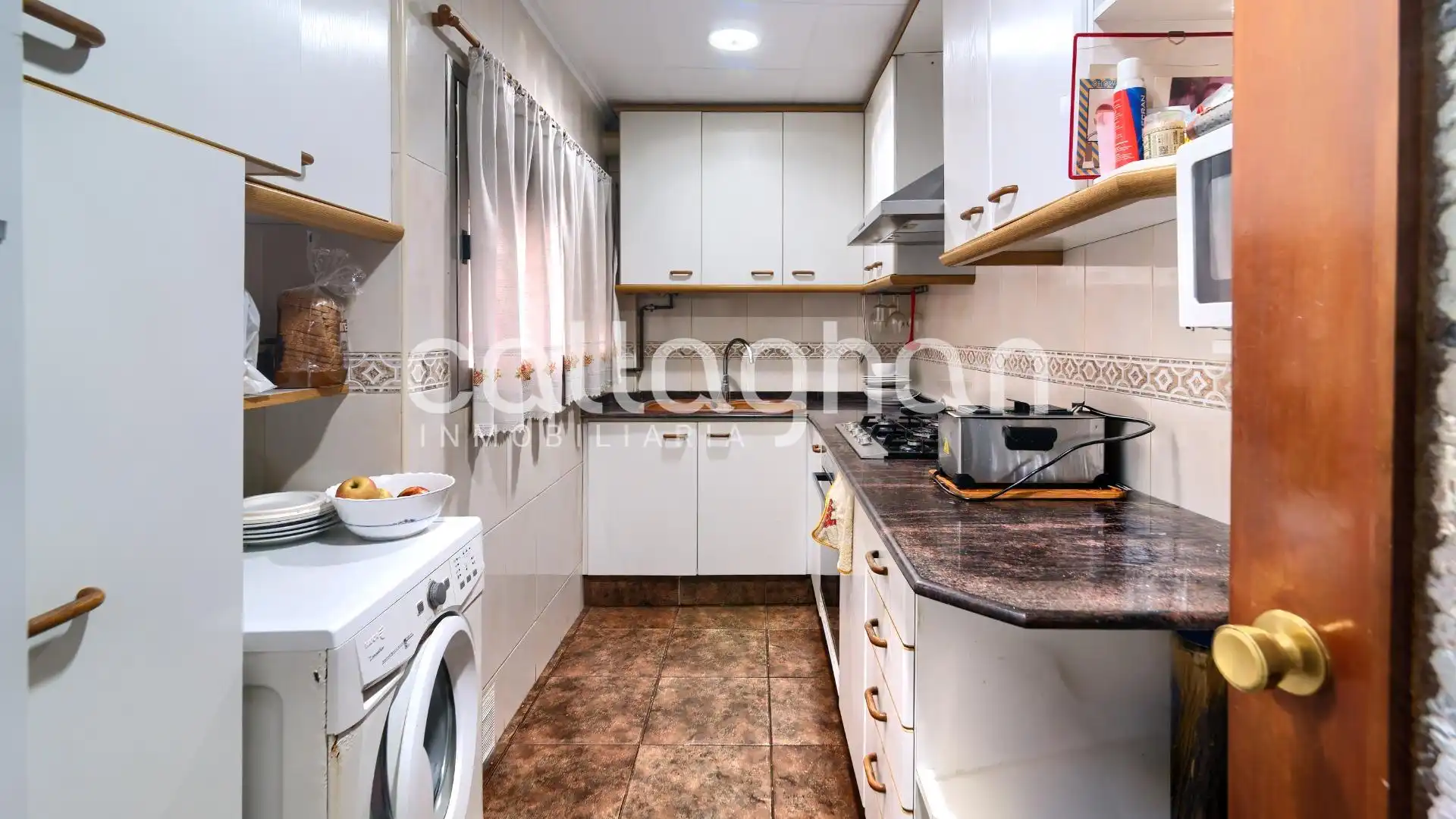 Kitchen of Flat for sale in Silla  with Air Conditioner, Heating and Balcony