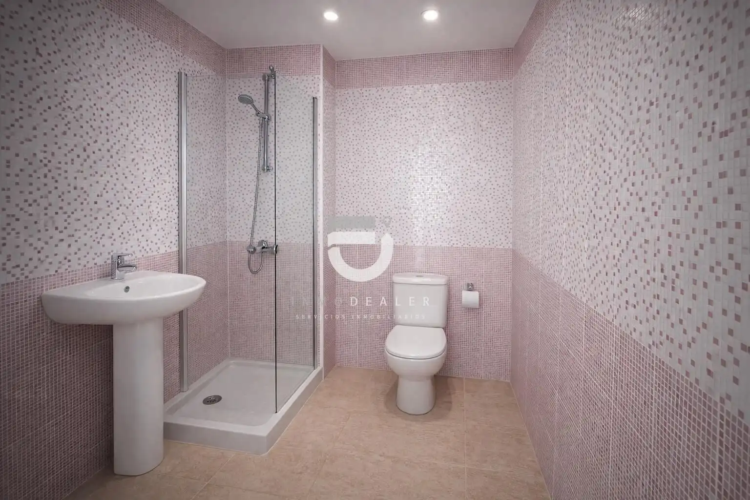 Baño de Piso en venta en Gandia con Jardín privado, Terraza y Balcón