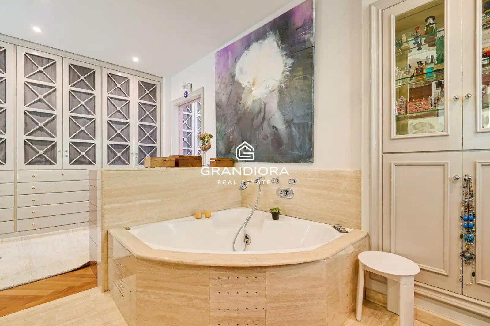Bathroom of Houses for sale in El Masnou  with Air Conditioner, Terrace and Swimming Pool