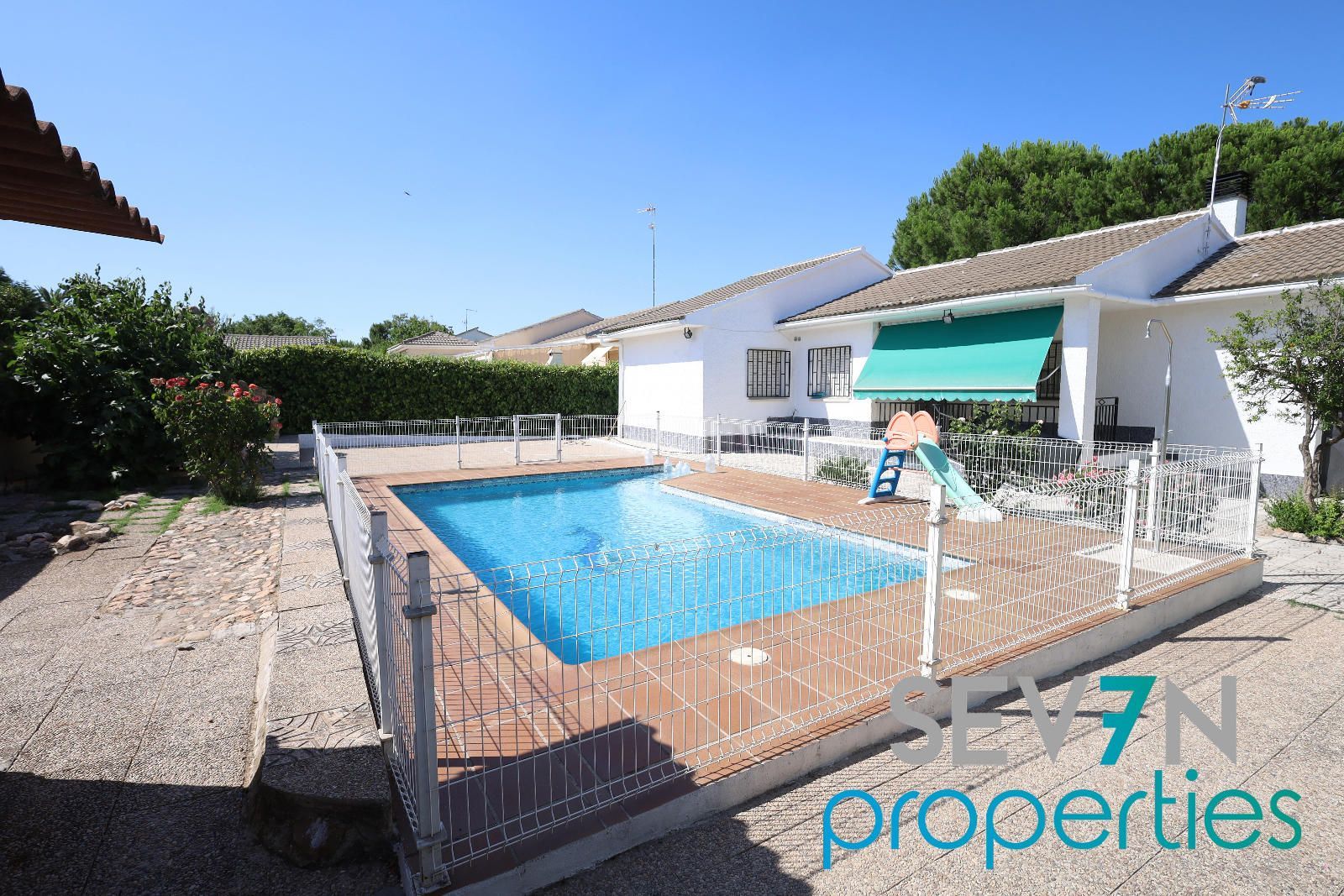 Swimming pool of House or chalet for sale in Arcicóllar  with Private garden, Terrace and Storage room