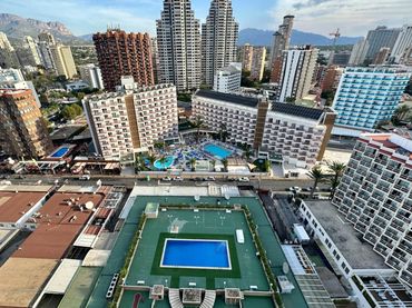 Appartement compact avec piscine à vendre à Avenida de Mediteraneo