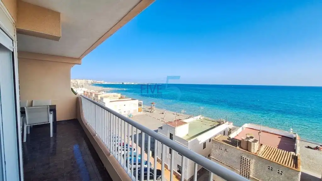 Piso con terraza en venta en Santa Pola ciudad