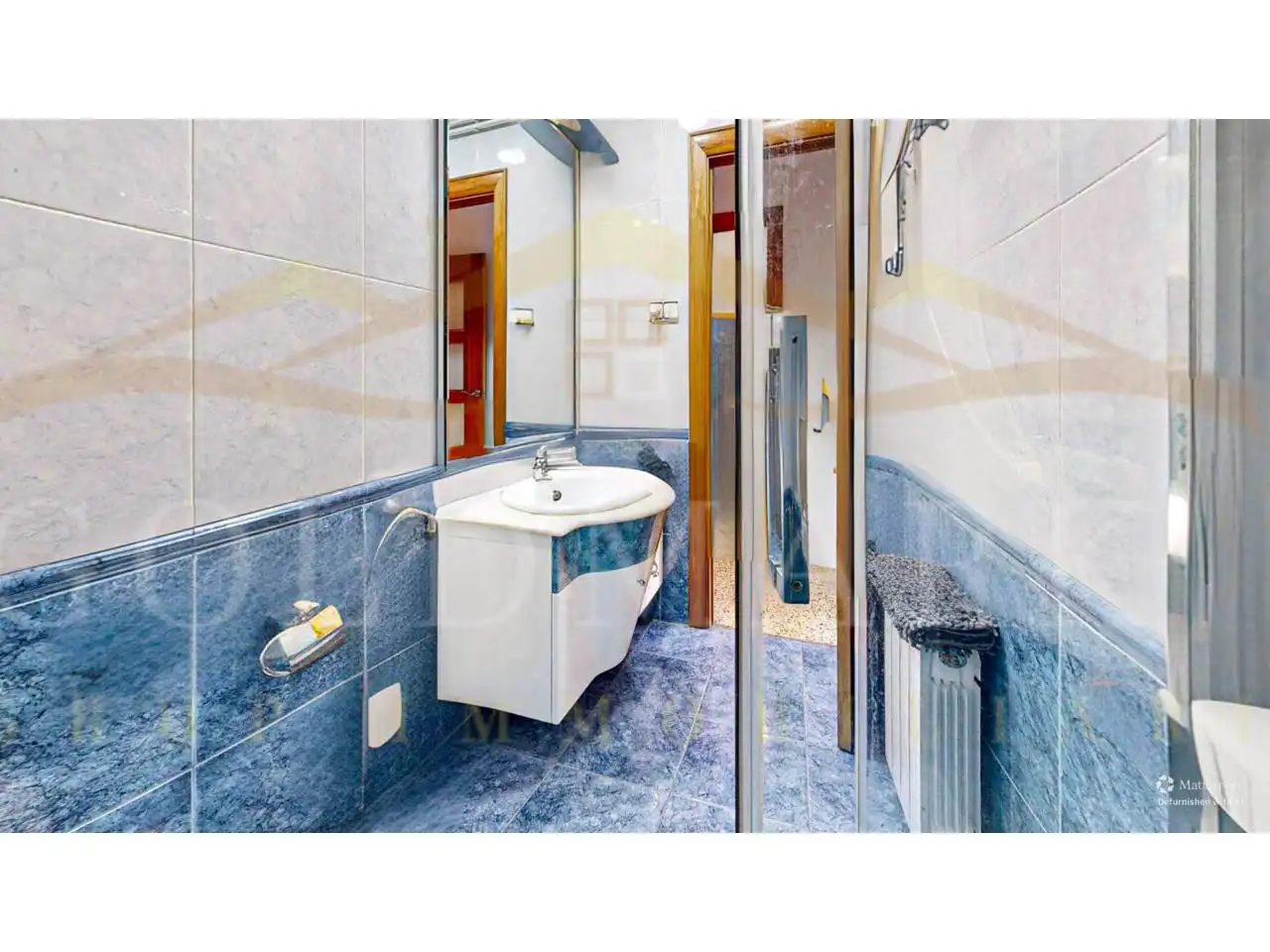 Bathroom of Flat for sale in Pallejà  with Air Conditioner and Heating