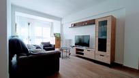 Living room of Flat to rent in  Madrid Capital  with Air Conditioner, Terrace and Furnished