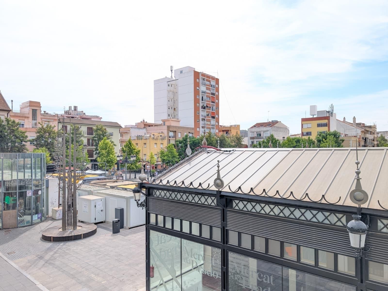 Vista exterior de Pis en venda en Gandia amb Calefacció i Balcó