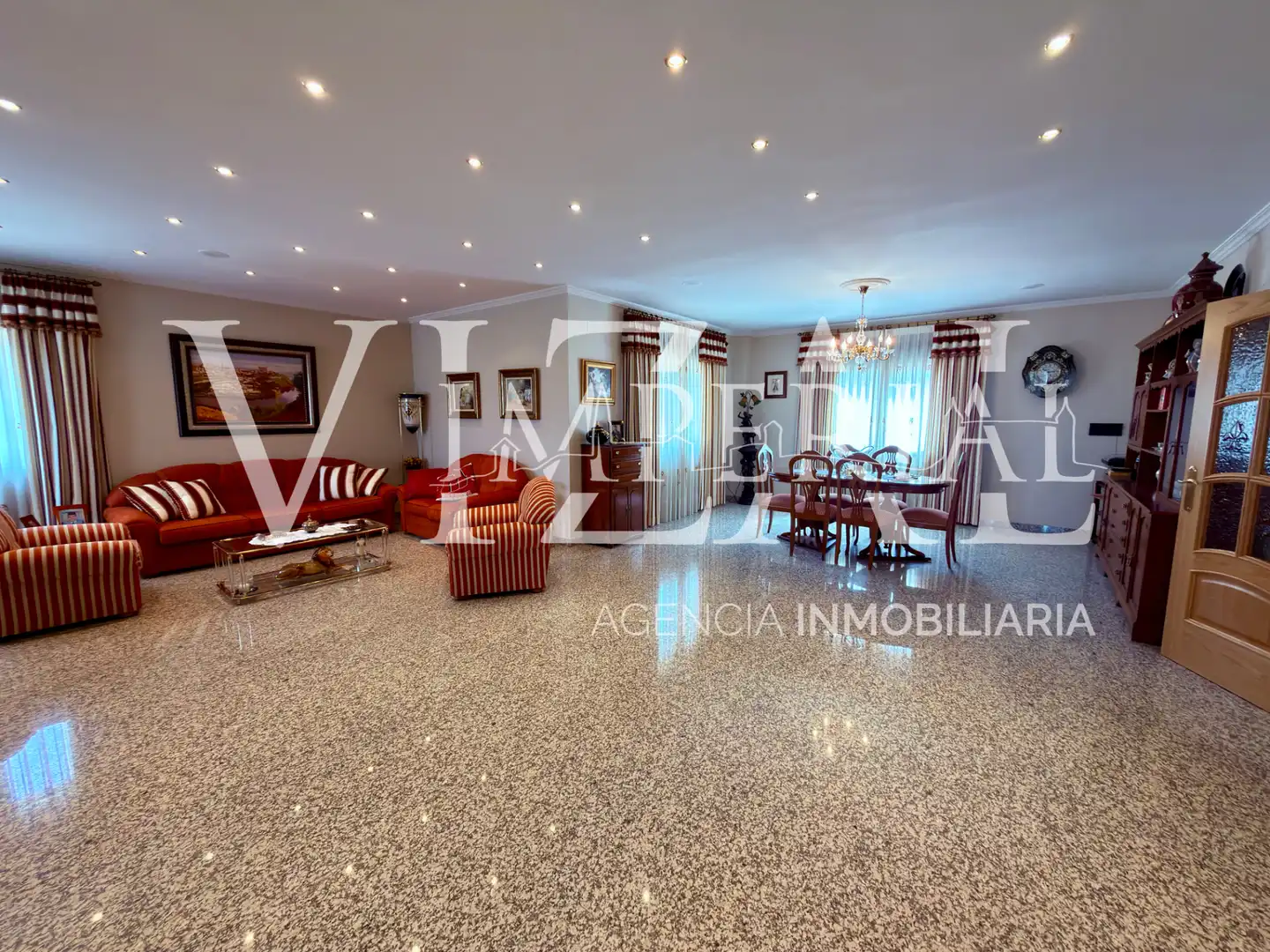 Sala d'estar de Casa o xalet en venda en Toledo amb Aire condicionat, Calefacció i Jardí privat