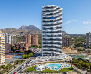 Vista exterior de Pis en venda en Benidorm amb Aire condicionat, Calefacció i Jardí privat