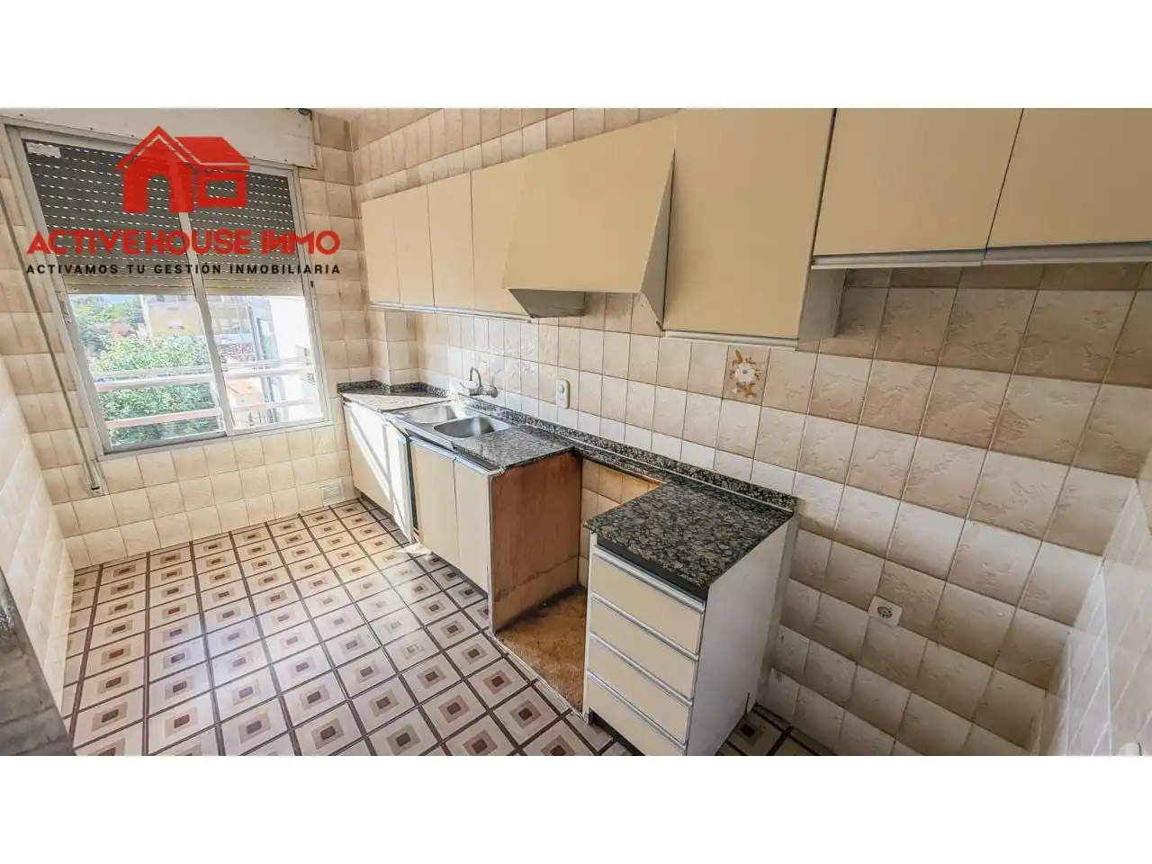 Küche von Wohnung zum Verkauf in Santa Bàrbara