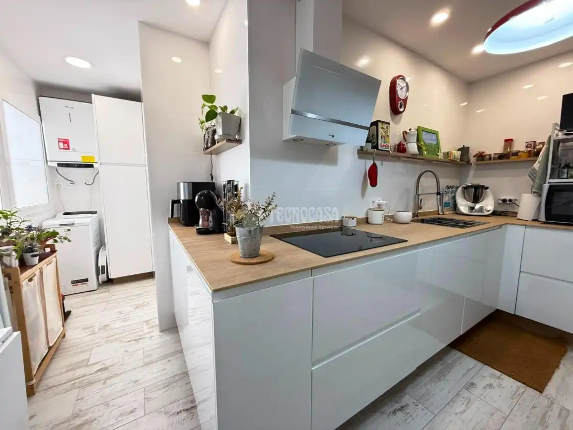 Cocina de Piso en venta en Huelva con Aire acondicionado