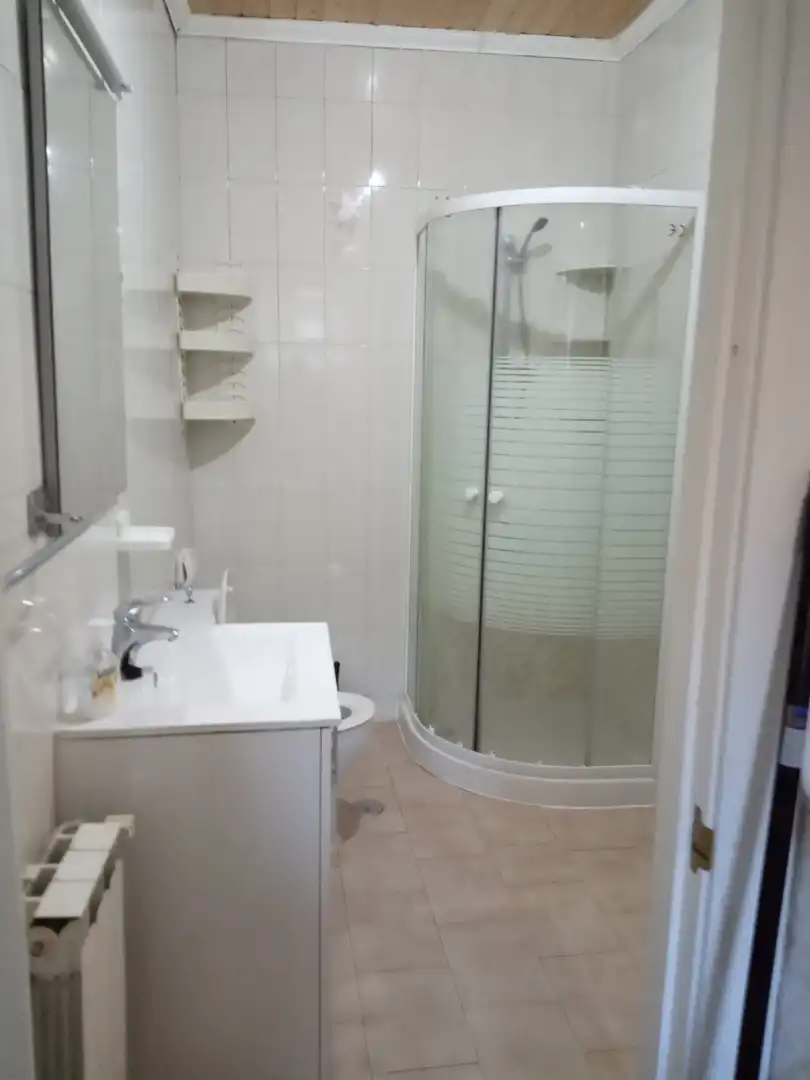 Baño de Piso de alquiler en Santiago de Compostela  con Amueblado