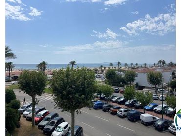 Pis amb ascensor en venda a Carrer Salins 1 Línea