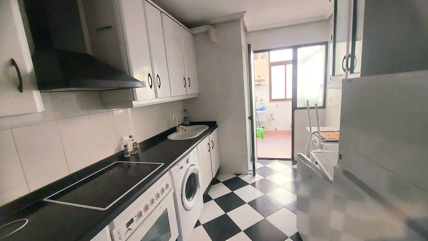 Cocina de Piso de alquiler en Jaén con Calefacción, Terraza y Amueblado