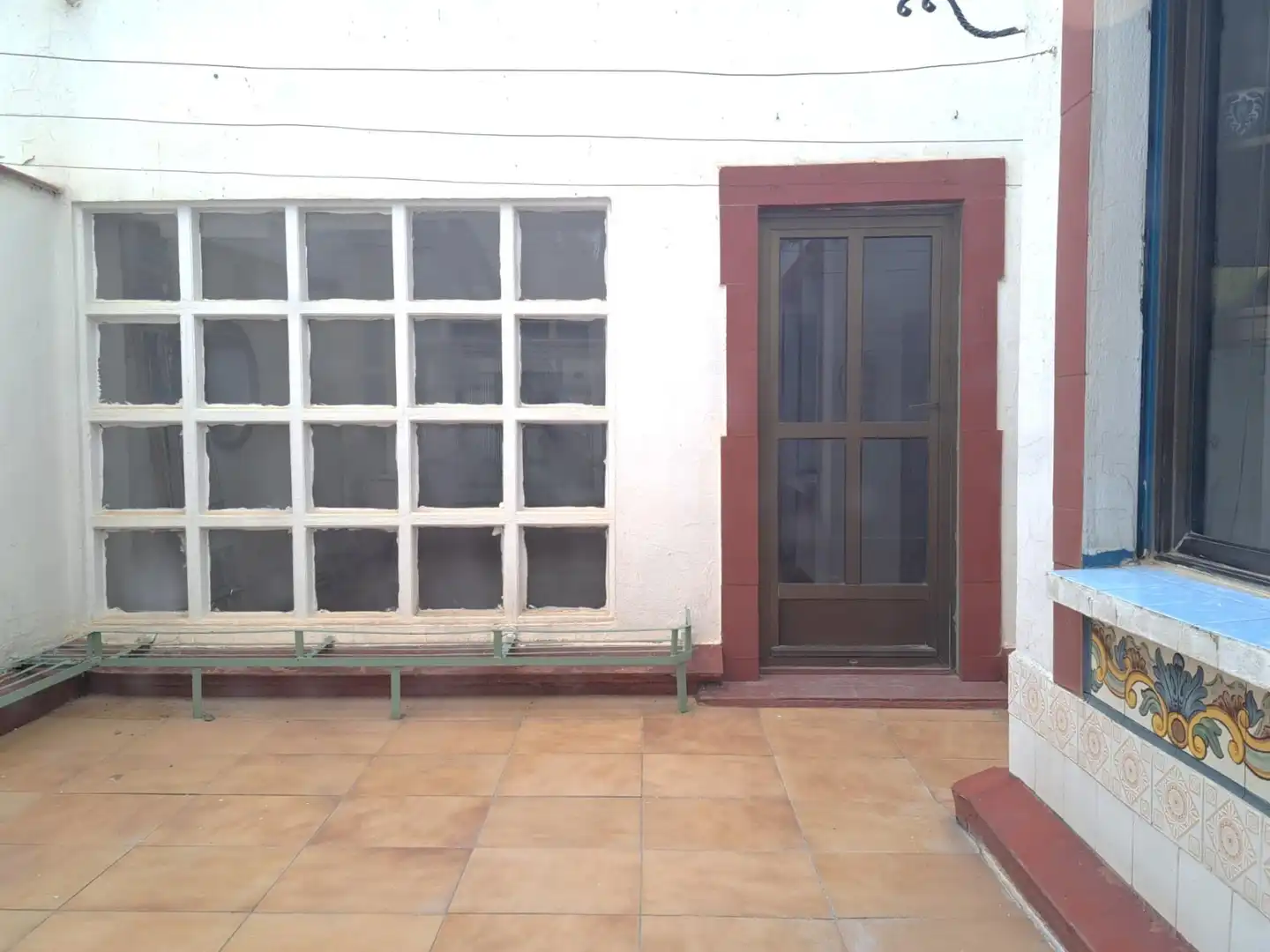Exterior view of Flat for sale in Requena  with Heating, Parquet flooring and Terrace