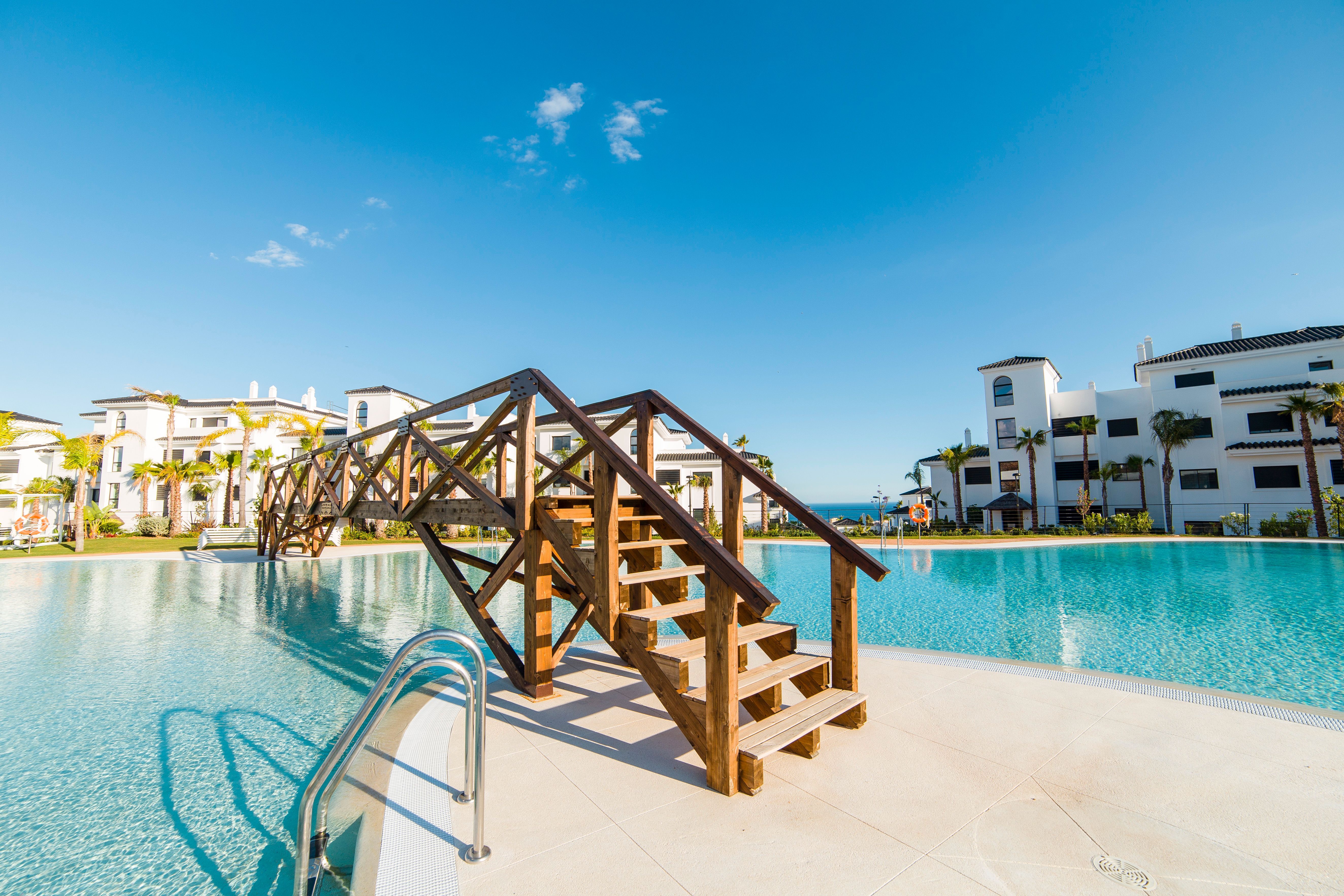 Swimming pool of Apartment to rent in Estepona  with Air Conditioner, Terrace and Storage room