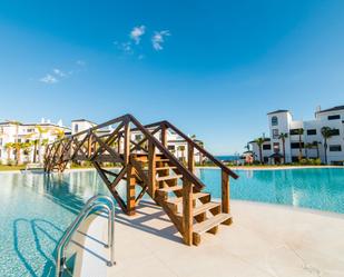 Piscina de Apartament de lloguer en Estepona amb Aire condicionat, Terrassa i Traster