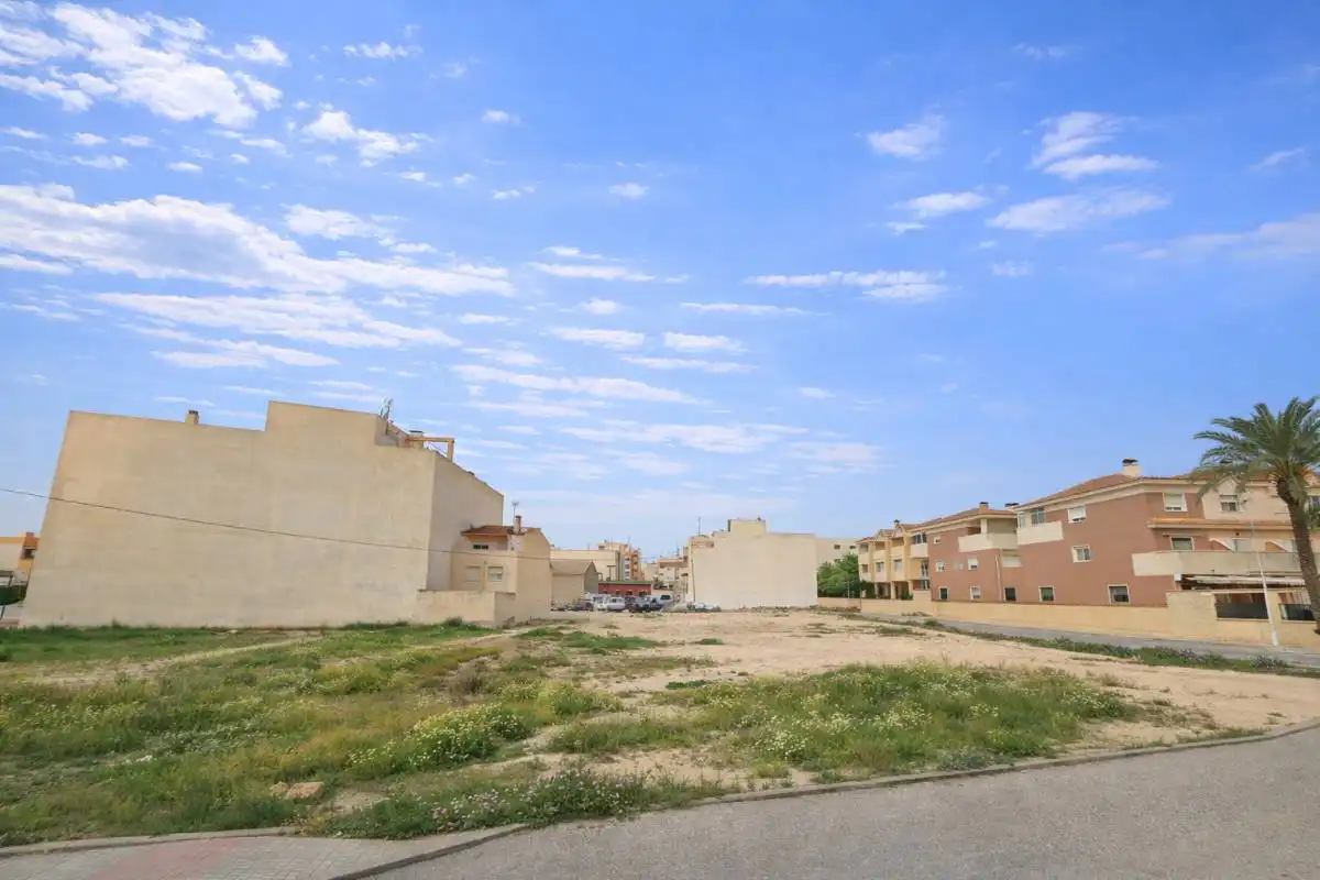 Residencial en venta en Carrer Molí, Las Bayas