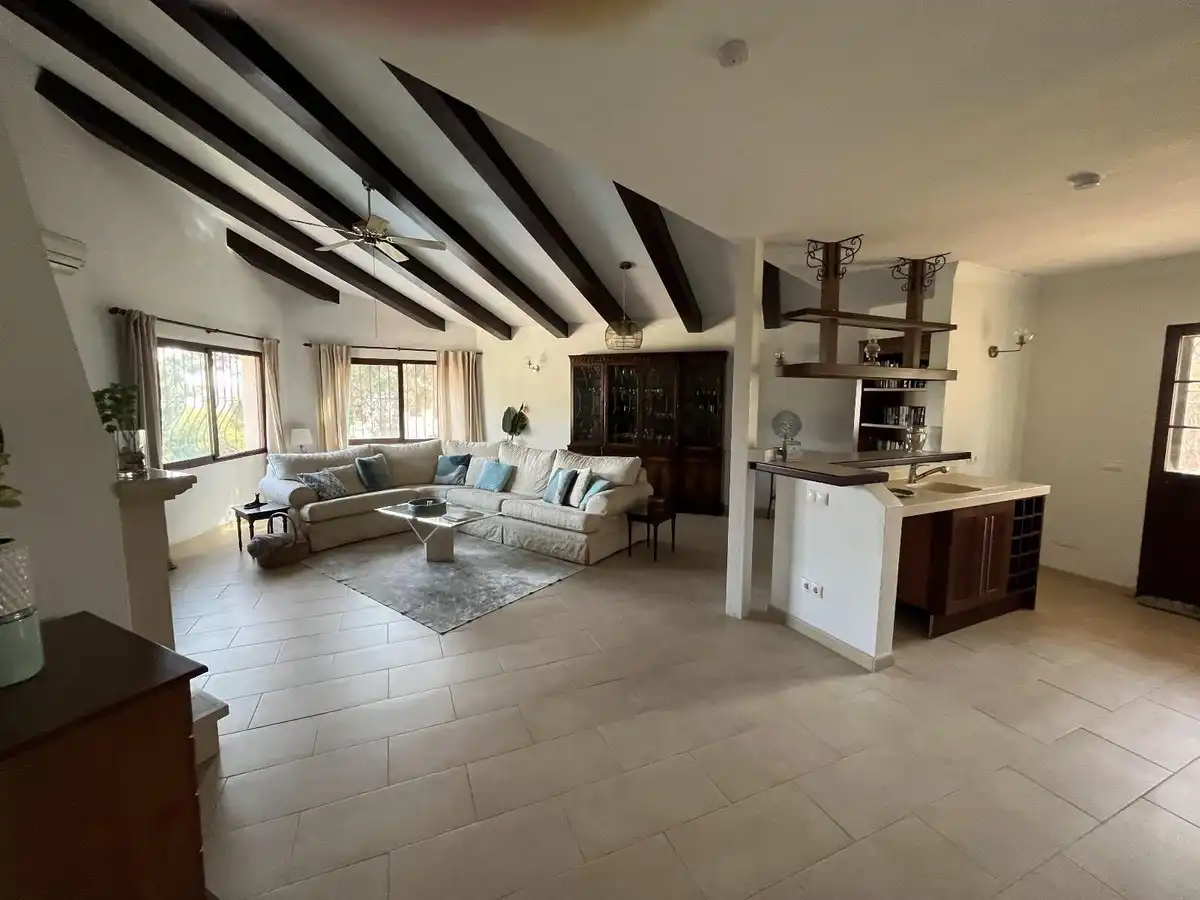 Casa con piscina en venta en El Faro de Calaburra - Chaparral, imagen 5