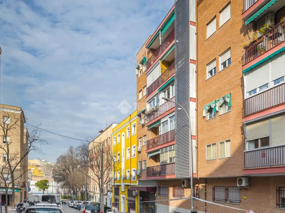 Vista exterior de Piso de alquiler en Madrid con Aire acondicionado, Calefacción y Trastero