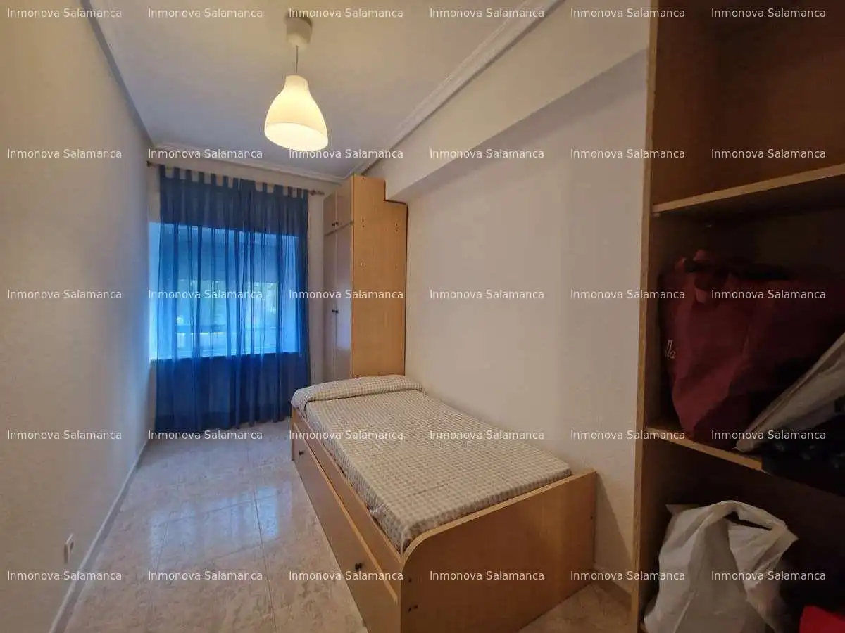 Habitación de Piso de alquiler en Salamanca con Calefacción, Terraza y Amueblado