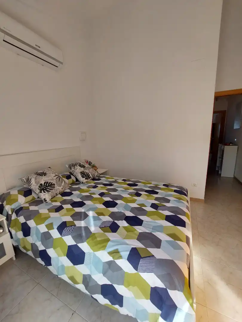 Schlafzimmer von Einfamilien-Reihenhaus zum Verkauf in L'Estartit mit Klimaanlage, Heizung und Terrasse