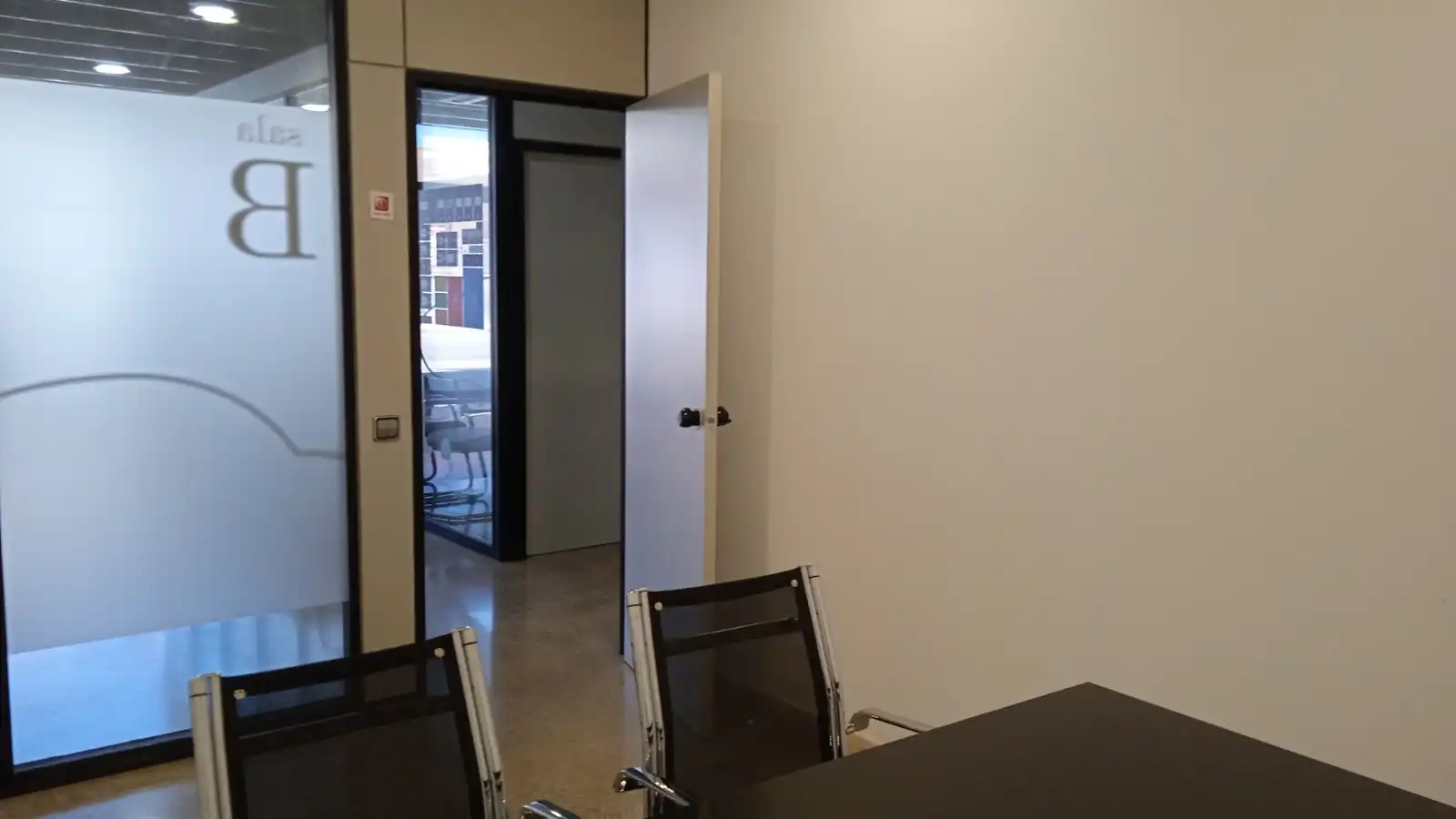 Büro zur Miete in Reus mit Klimaanlage, Heizung und Internet