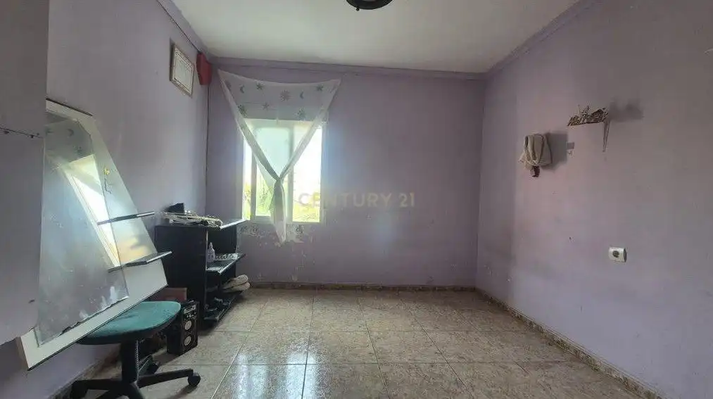 Dormitori de Apartament en venda en Elche / Elx