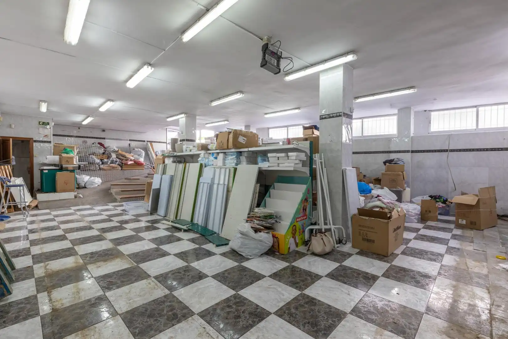 Gewerbefläche zum Verkauf in Calle Calle Ganivet 48, imagen 5