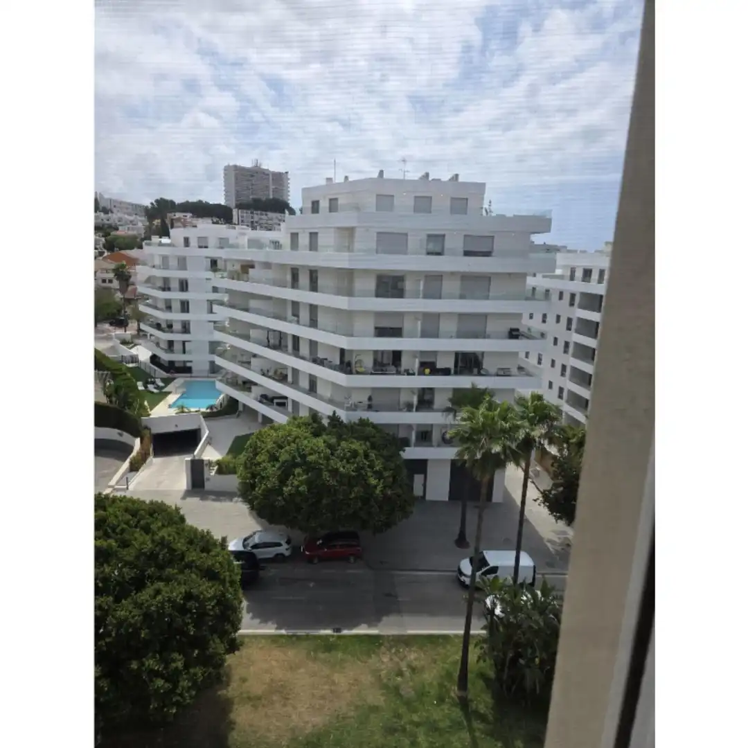Vista exterior de Apartament en venda en Marbella amb Aire condicionat i Piscina comunitària