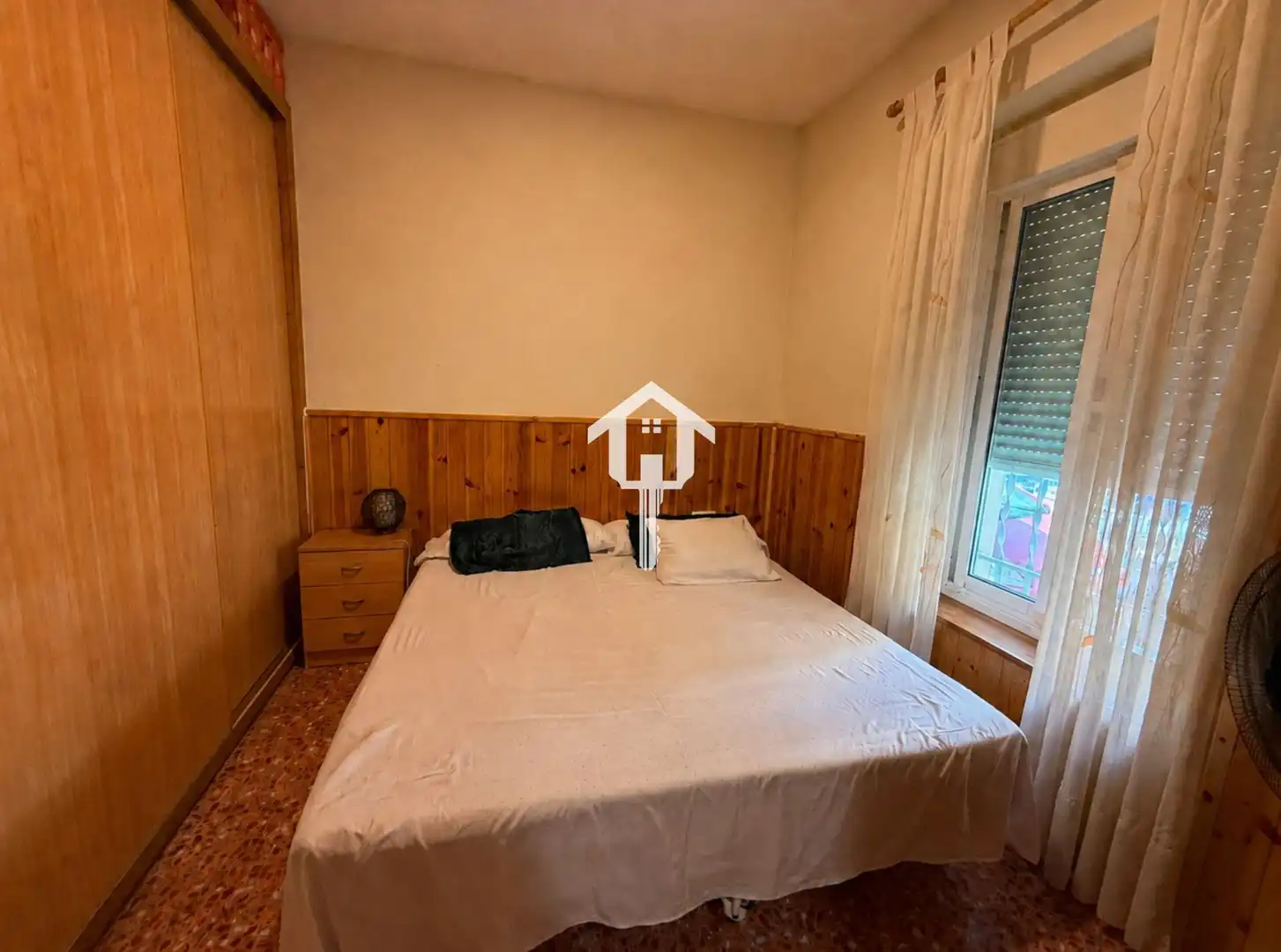 Habitación de Casa adosada en venta en Alicante / Alacant