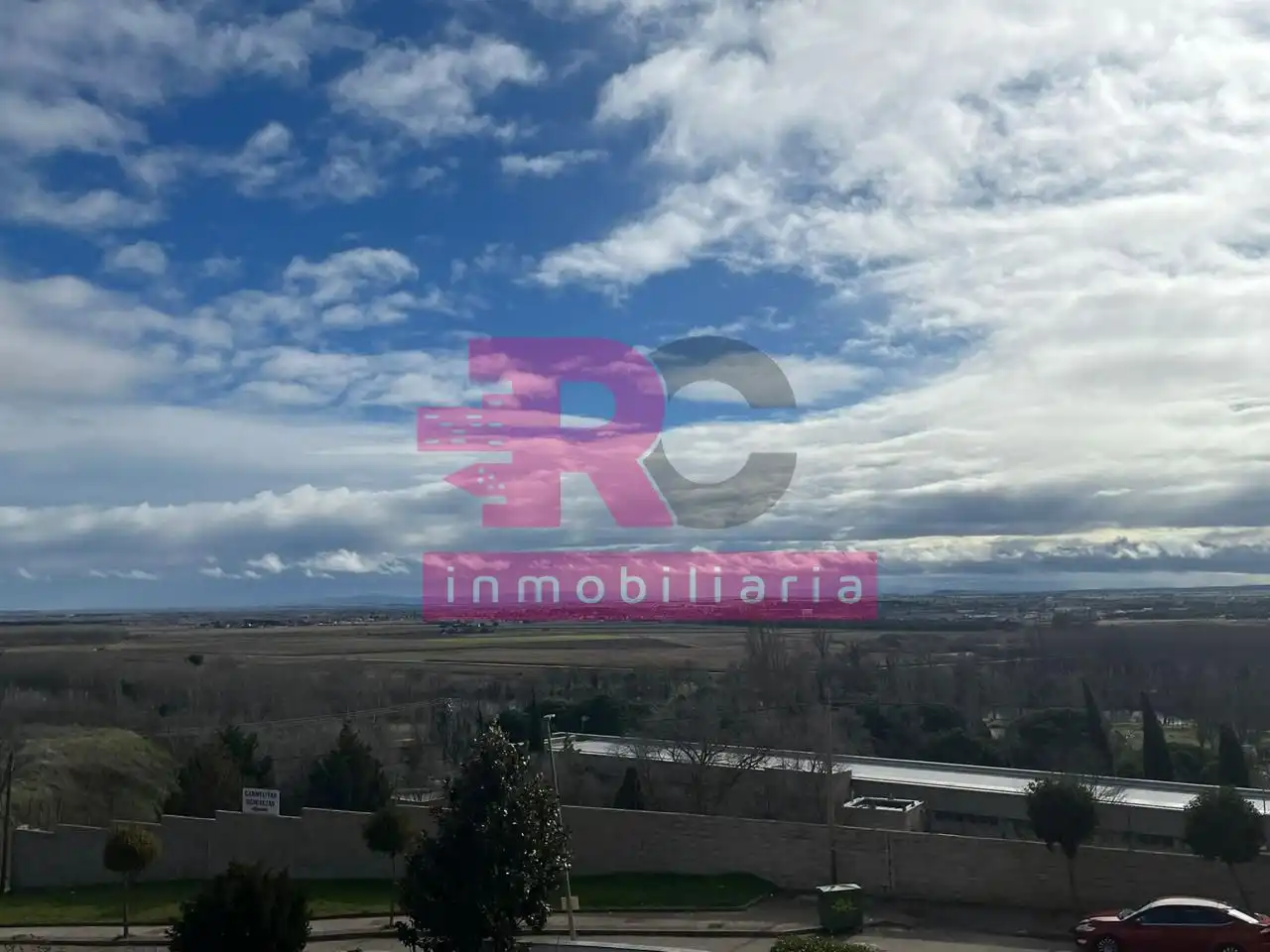 Habitación de Casa adosada en venta en Cabrerizos con Calefacción, Jardín privado y Piscina comunitaria