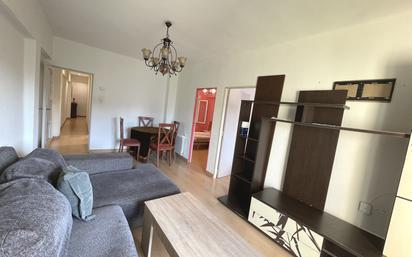 Living room of Flat for sale in Salamanca Capital  with Heating, Parquet flooring and Terrace