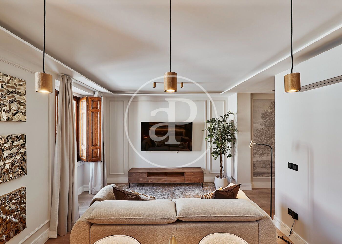 Sala d'estar de Pis en venda en  Madrid Capital amb Aire condicionat, Calefacció i Moblat