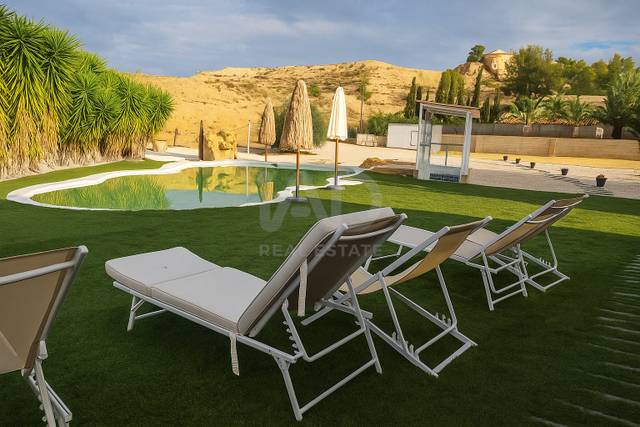 Casa-chalet en Venta en Cobatillas