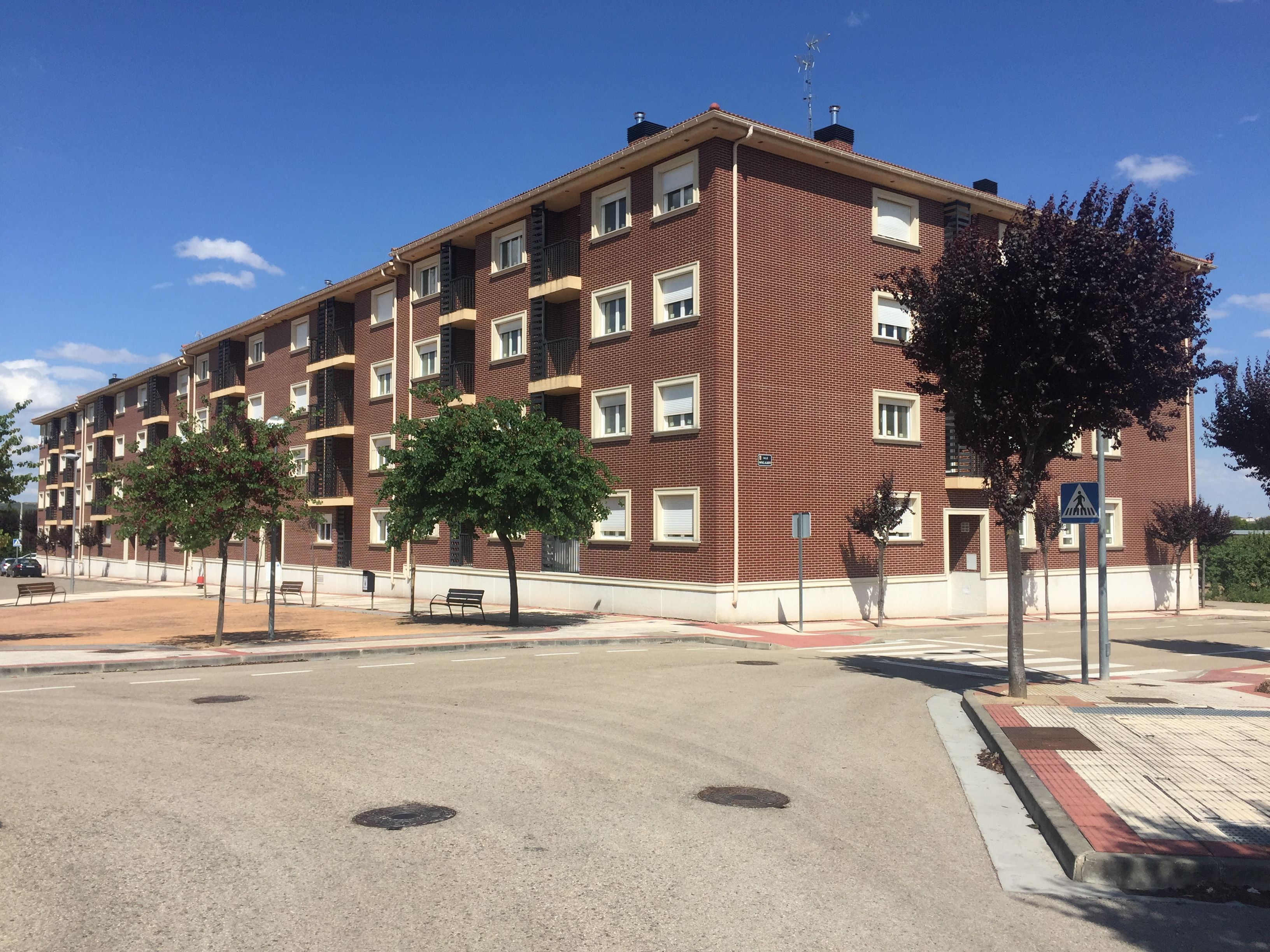 Vista exterior de Traster en venda en Agoncillo