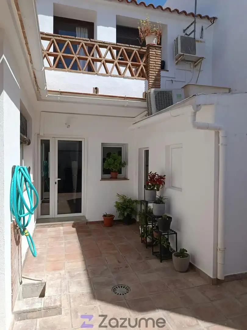 Terraza de Piso de alquiler en Pizarra con Aire acondicionado, Calefacción y Jardín privado
