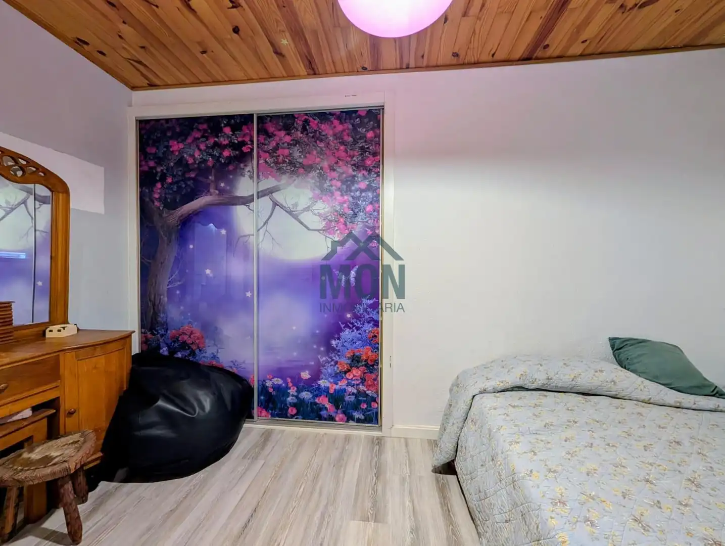 Habitación de Ático en venta en Catarroja con Calefacción, Parquet y Terraza