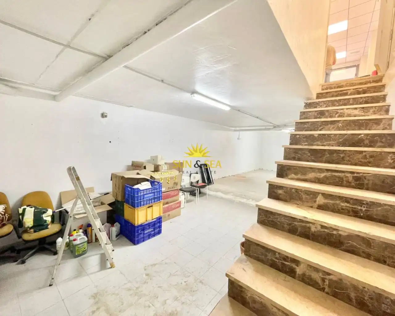 Commercial properties for rent in Avenida Habaneras - Curva de Palangre