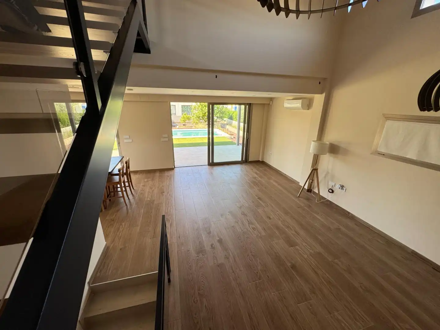 Houses for sale in La Pobla de Vallbona  with Air Conditioner, Private garden and Terrace