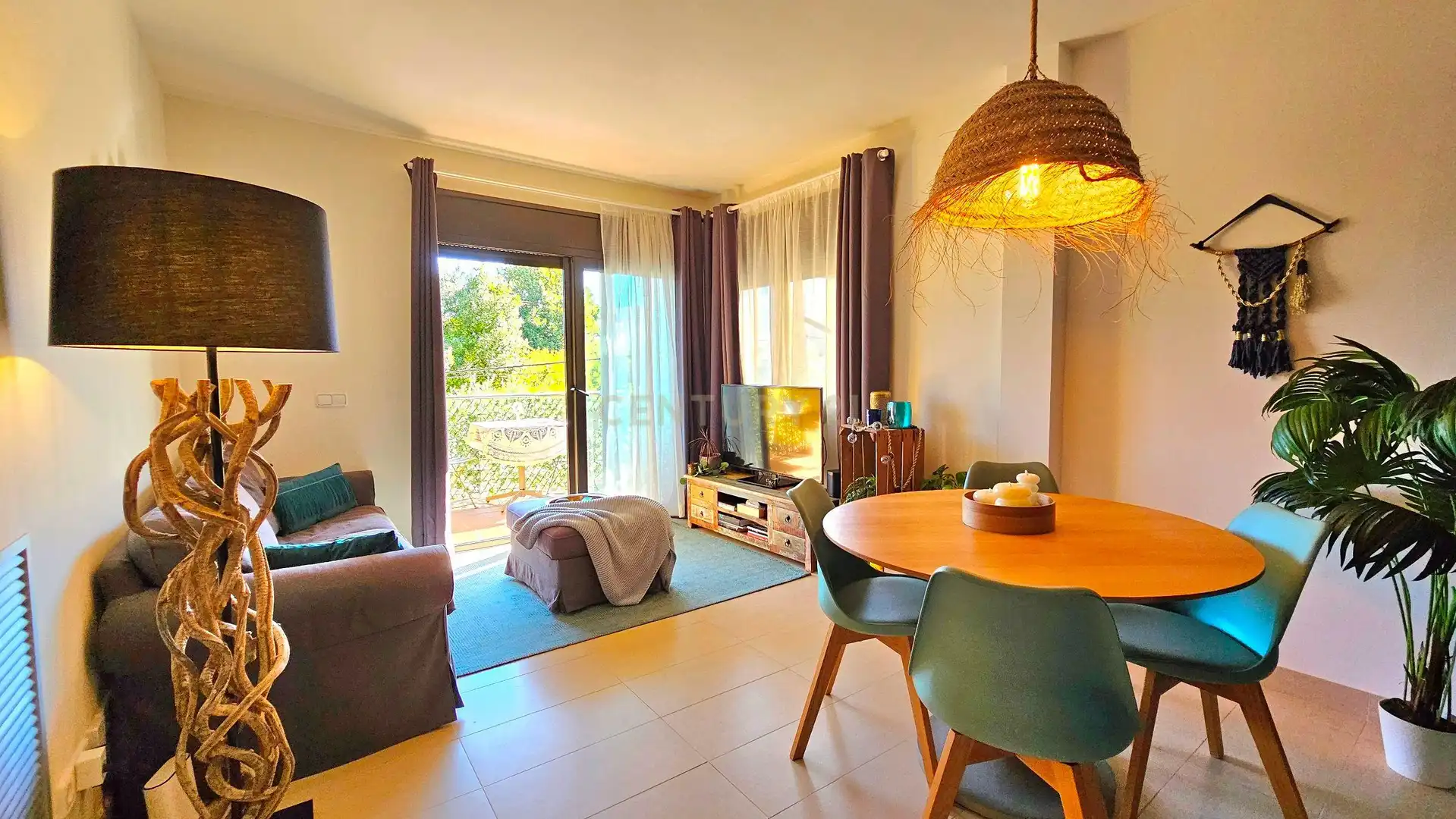 Vista exterior de Apartament en venda en Llançà amb Forn, Rentadora i Microones