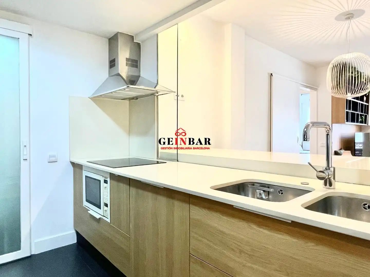 Küche von Wohnung zum Verkauf in Barcelona mit Klimaanlage, Heizung und Parkett