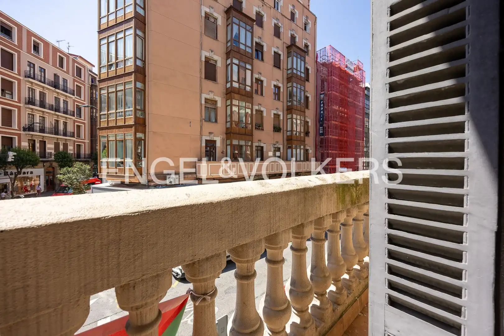 Vista exterior de Pis en venda en Bilbao  amb Calefacció i Balcó