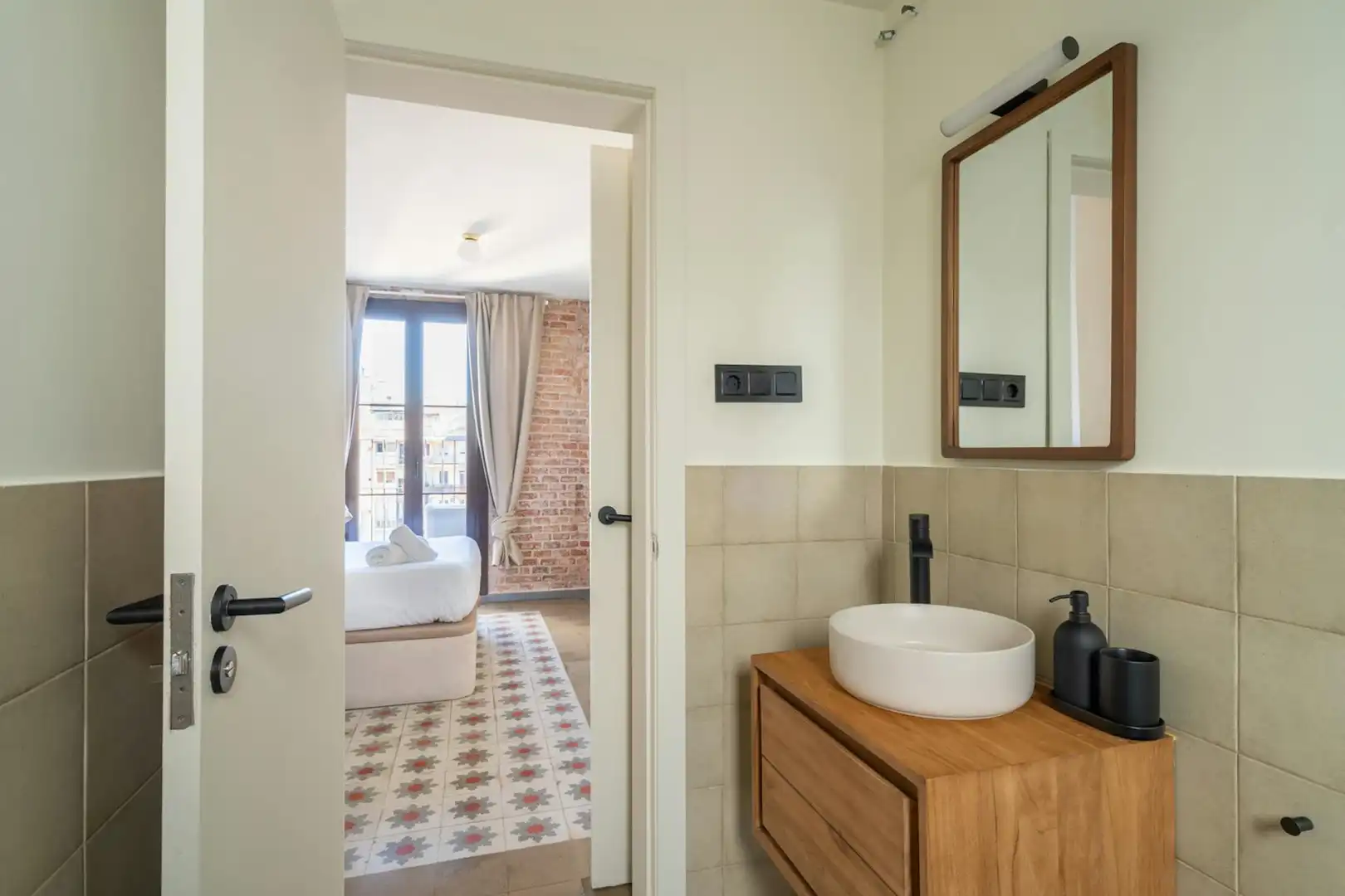 Bathroom of Flat for rent in Barcelona  with Air Conditioner, Furnished and Washing machine