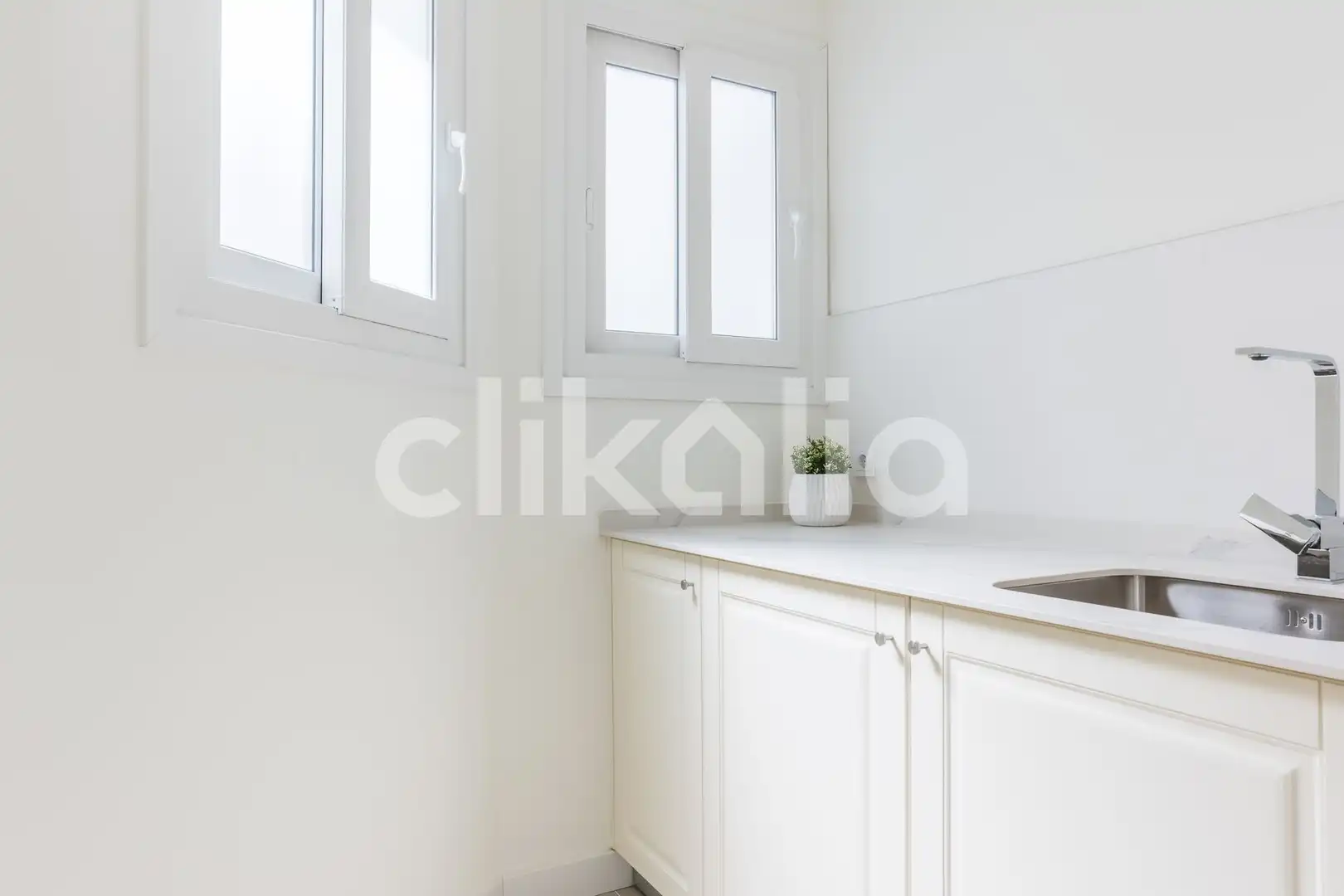 Cocina de Piso en venta en Sevilla con Aire acondicionado