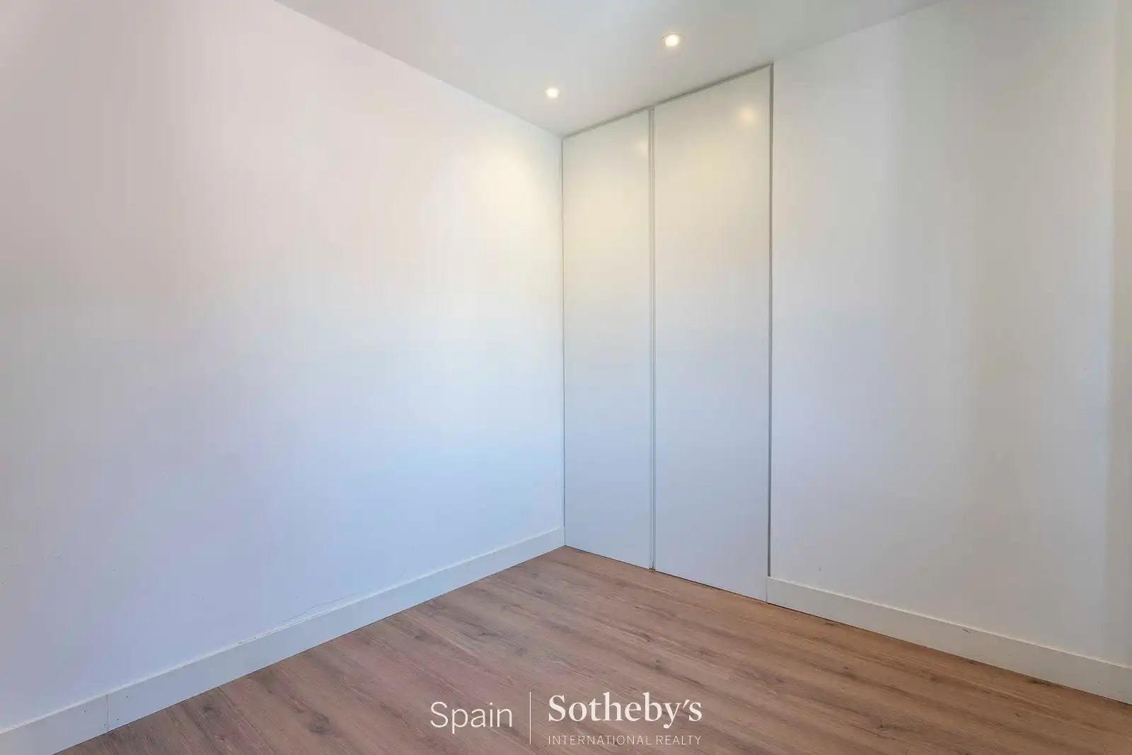 Attic for sale in Madrid  with Air Conditioner, Heating and Terrace