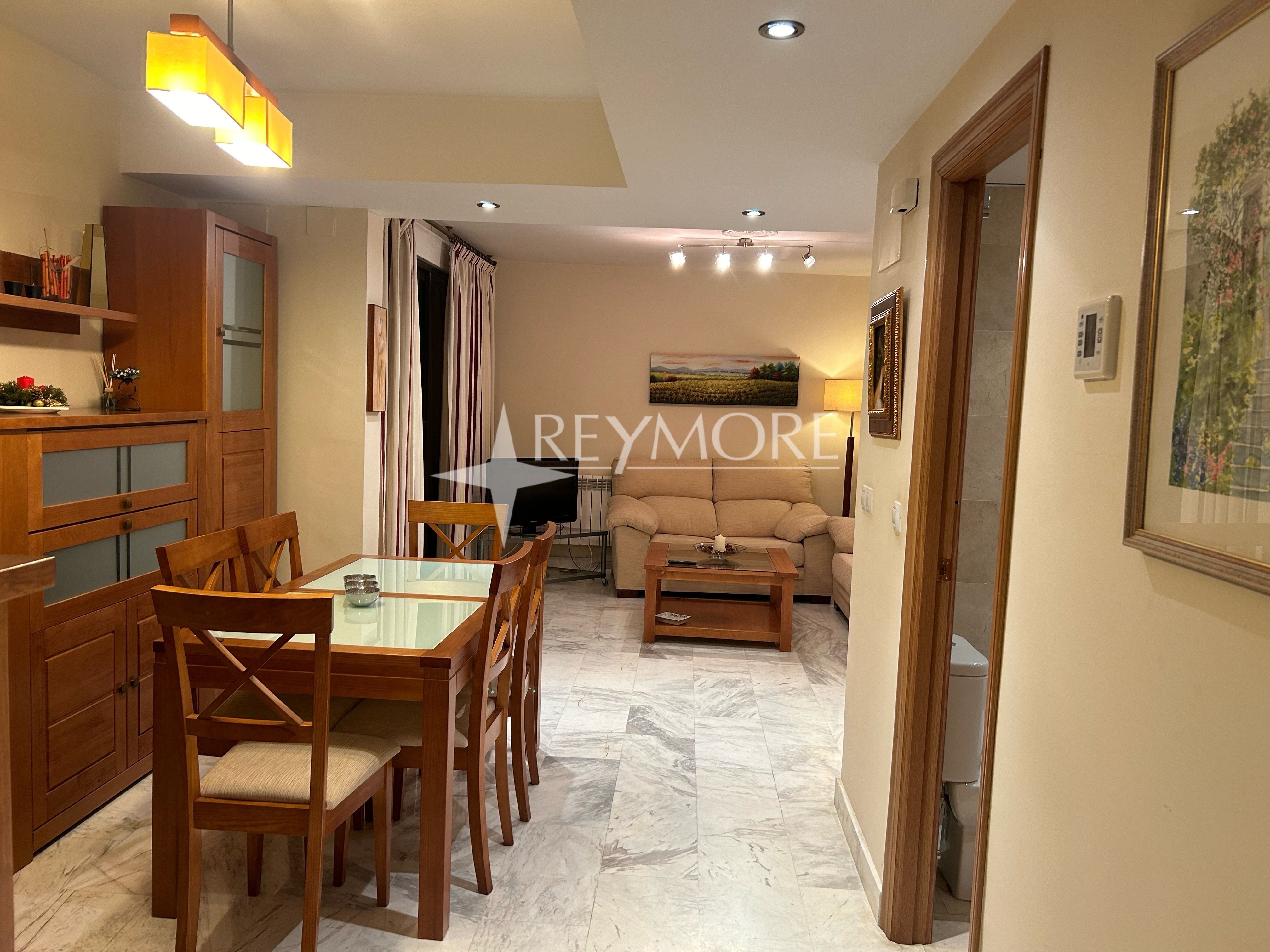 Attic to rent in Ciudad Jardín - Zoco