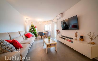 Living room of Flat for sale in Sant Andreu de Llavaneres  with Air Conditioner, Heating and Storage room