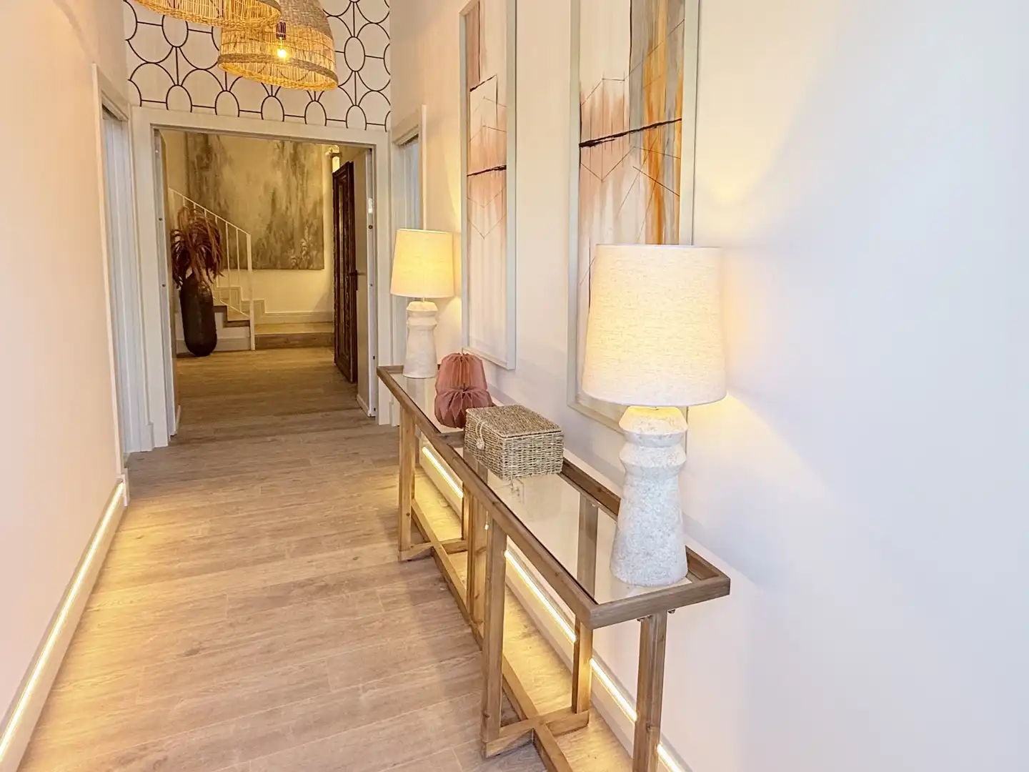 Einfamilien-Reihenhaus zum Verkauf in Málaga mit Privatgarten, Balkon und Gemeinschaftspool